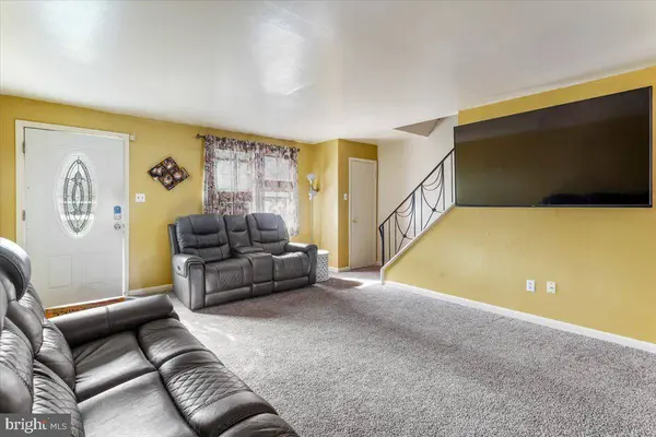 3915 WORRILOW RD, Brookhaven, PA 19015