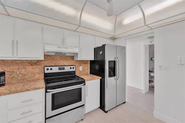 3800 S Ocean Dr #1720, Hollywood, FL 33019