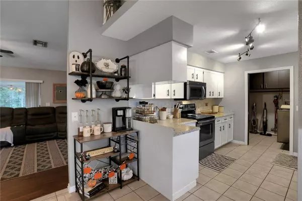 155 BERGEN CIR, Auburndale, FL 33823