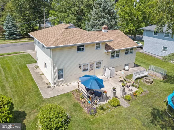 811 KINGSTON DR, Cherry Hill, NJ 08034