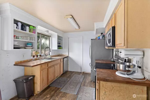 17629 34th AVE NE, Arlington, WA 98223