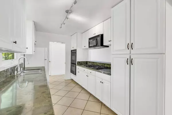 4451 Winding WAY, Sacramento, CA 95841