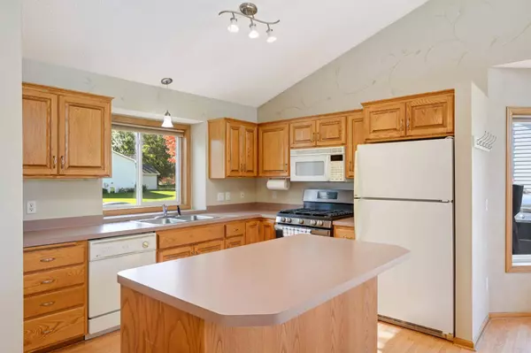 5571 145th CIR NW, Ramsey, MN 55303