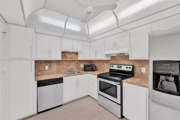 3800 S Ocean Dr #1720, Hollywood, FL 33019