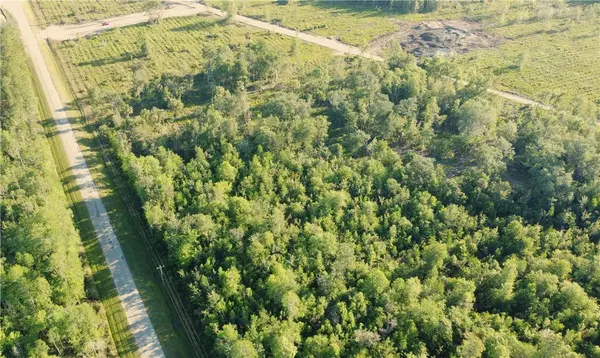 472733 MIDDLE Road, Hilliard, FL 32046