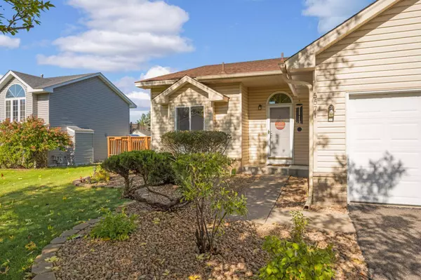 5571 145th CIR NW, Ramsey, MN 55303