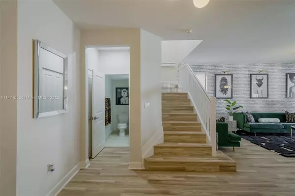 4949 NW 55th Pl, Tamarac, FL 33319