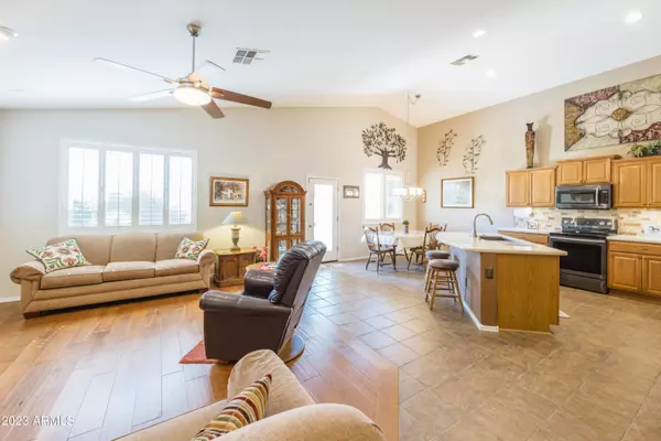 4243 E TORREY PINES Lane, Chandler, AZ 85249