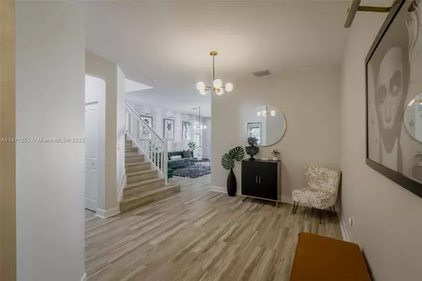 4949 NW 55th Pl, Tamarac, FL 33319