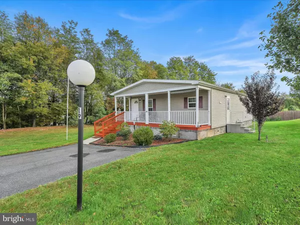 19 FIR ST, Fredericksburg, PA 17026