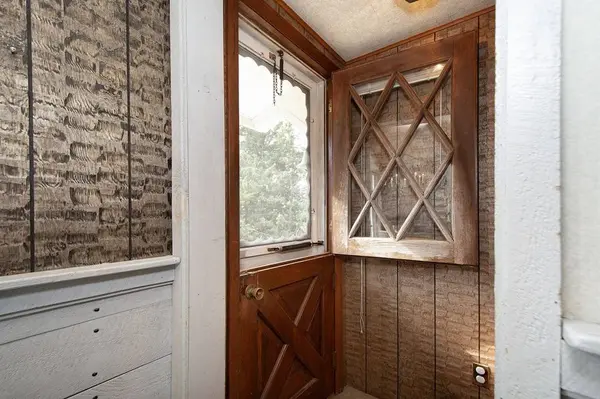 37 Pine Point Rd, Duxbury, MA 02332