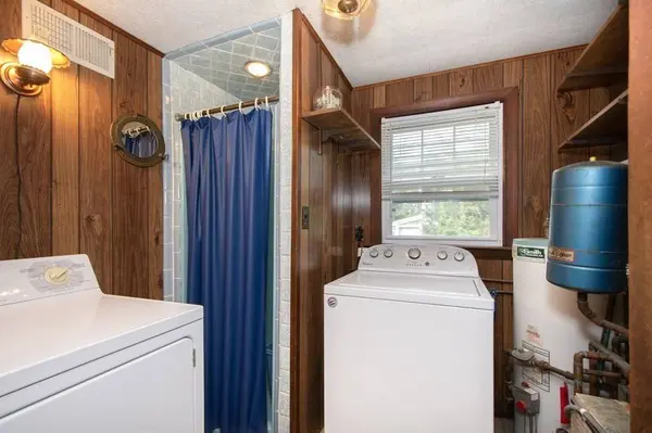 37 Pine Point Rd, Duxbury, MA 02332