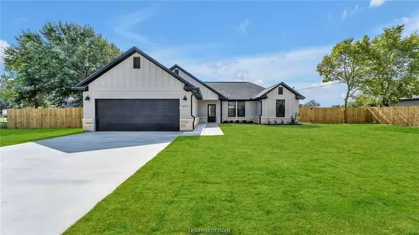 657 3rd ST, Somerville, TX 77879