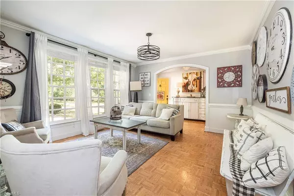 816 Avonlea LN, Randleman, NC 27317