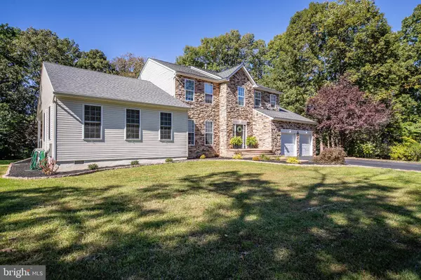 595 FORSYTHIA DR, Vineland, NJ 08360