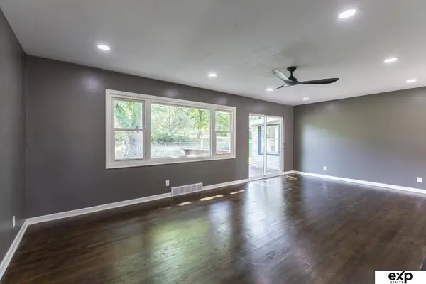 604 Beverly Drive, Omaha, NE 68114