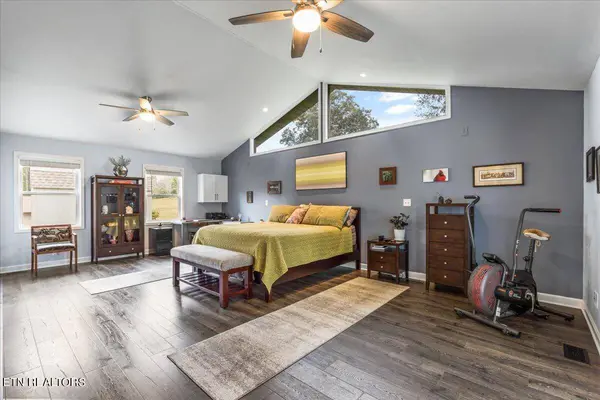 2954 Marvin CIR, Maryville, TN 37803