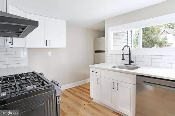 127 1ST AVE, Pitman, NJ 08071