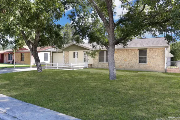 3502 Autumn Ln, Kirby, TX 78219