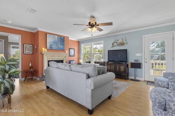 209 West Avenue, Long Beach, MS 39560