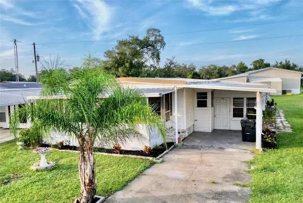 9078 LAKE POINT BLVD, Lake Wales, FL 33898