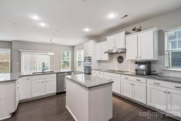 1002 Capwalk RD, Concord, NC 28027