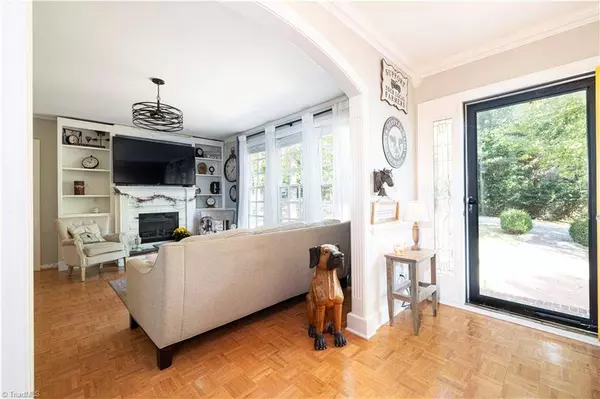 816 Avonlea LN, Randleman, NC 27317