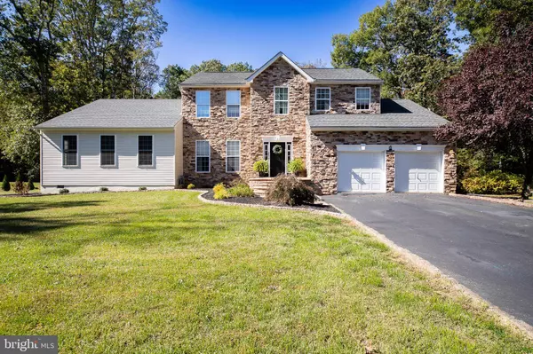 595 FORSYTHIA DR, Vineland, NJ 08360