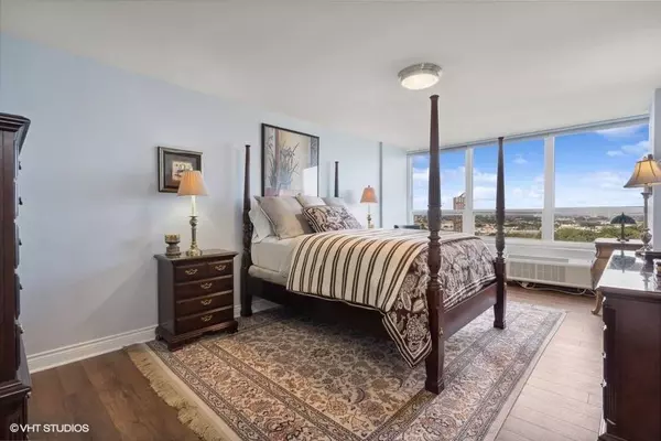 4800 S Chicago Beach Drive #1601N, Chicago, IL 60615