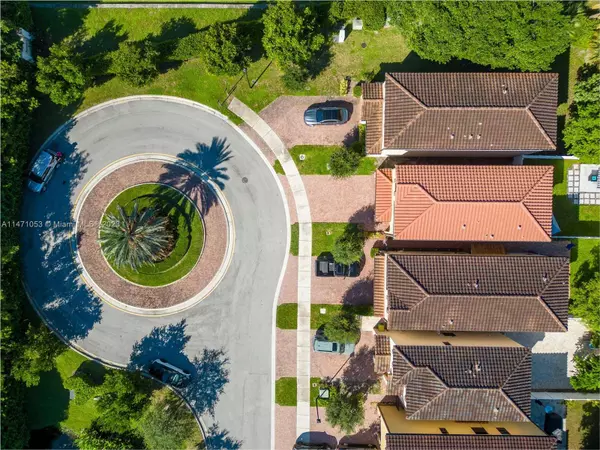 4949 NW 55th Pl, Tamarac, FL 33319