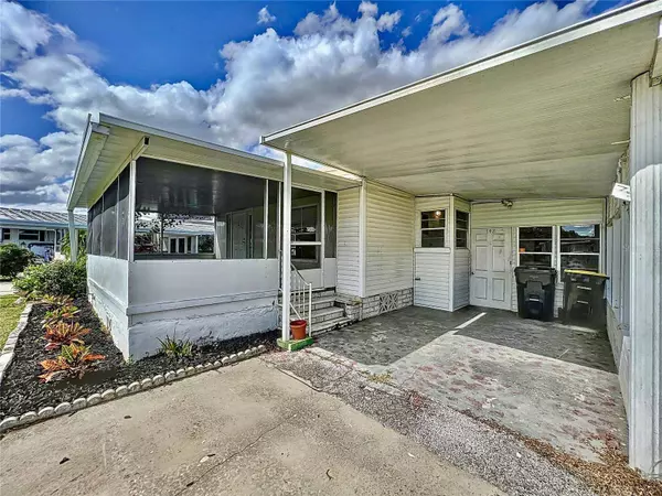 9078 LAKE POINT BLVD, Lake Wales, FL 33898