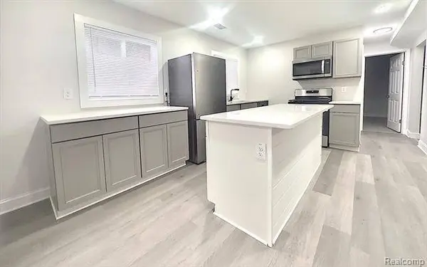 17162 SMITH Street, Riverview, MI 48193