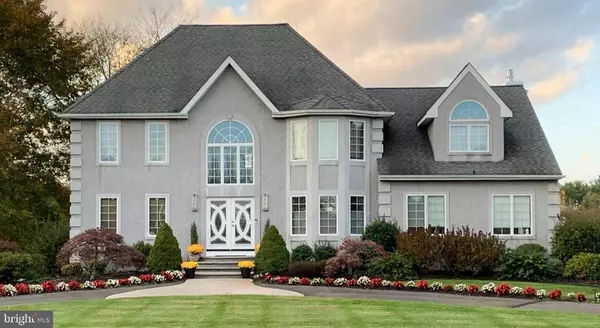 203 FOX CHASE DR, Southampton, NJ 08088