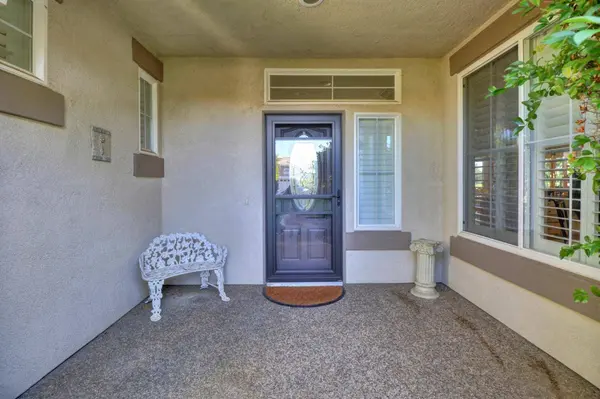 7338 School House LN, Roseville, CA 95747