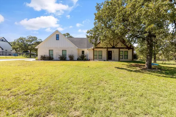 7205 County Road 1017, Joshua, TX 76058