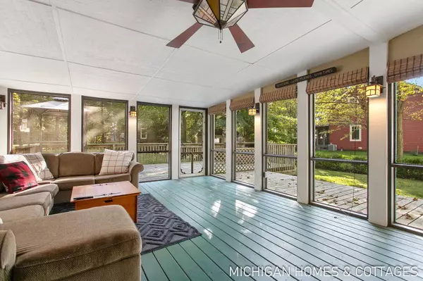 7128 116th Avenue, Fennville, MI 49408