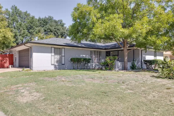 2001 Guinevere Street, Arlington, TX 76014
