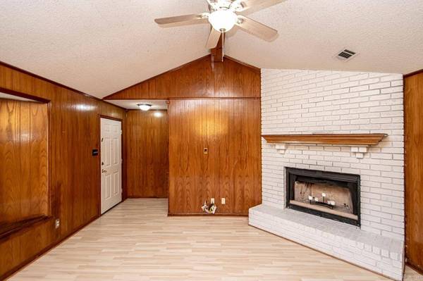 23 Pennwood Drive, Sherwood, AR 72120