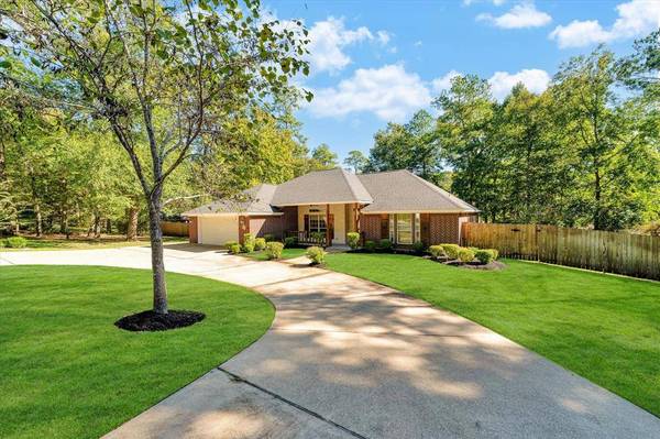 252 Broadmoor DR, Huntsville, TX 77340