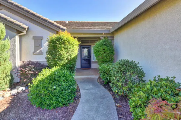 7338 School House LN, Roseville, CA 95747