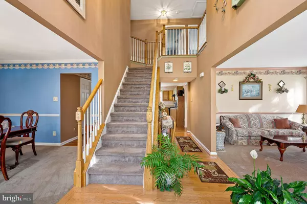 9 LEXINGTON PARK RD, Sicklerville, NJ 08081