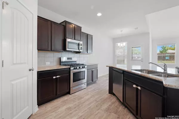 15327 MCKAYS LARK, San Antonio, TX 78253-6507