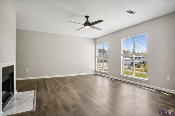 5139 NICHOLSON DR #B35, Baton Rouge, LA 70820