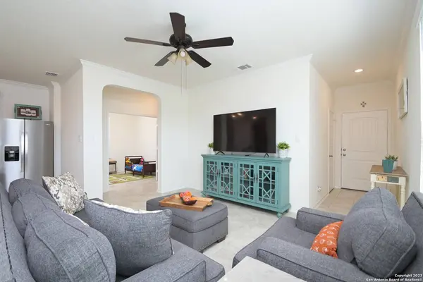 3246 OLD ALMONTE DR, San Antonio, TX 78224