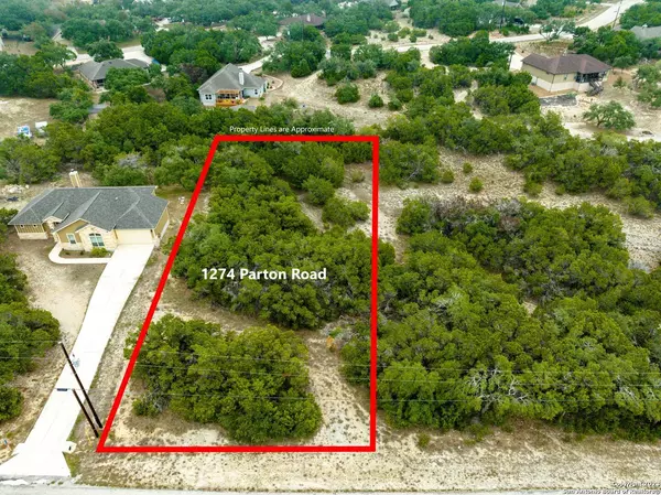 1274 Parton Rd, Canyon Lake, TX 78133