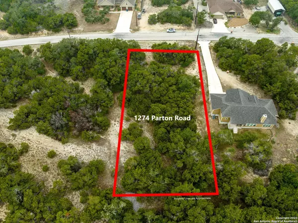 1274 Parton Rd, Canyon Lake, TX 78133