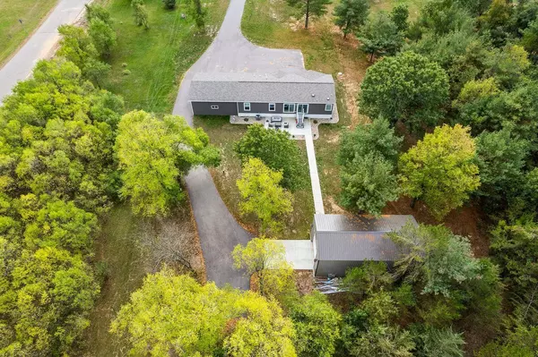 S4048 Old Highway 33 Road, Baraboo, WI 53913