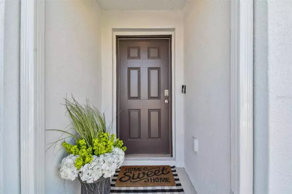 821 18TH AVE SE, Ruskin, FL 33570