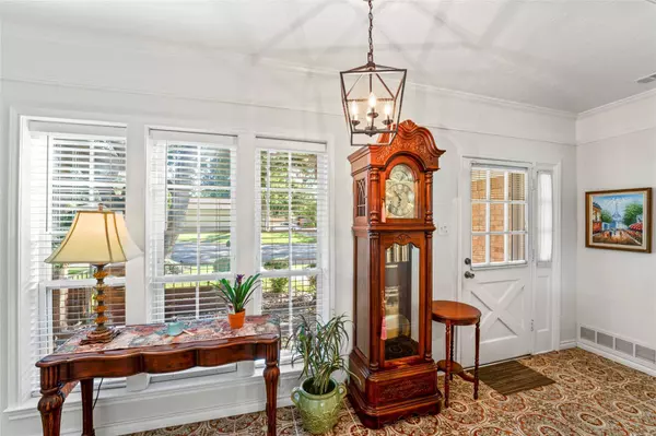 1305 Thunderbrook Drive, Desoto, TX 75115