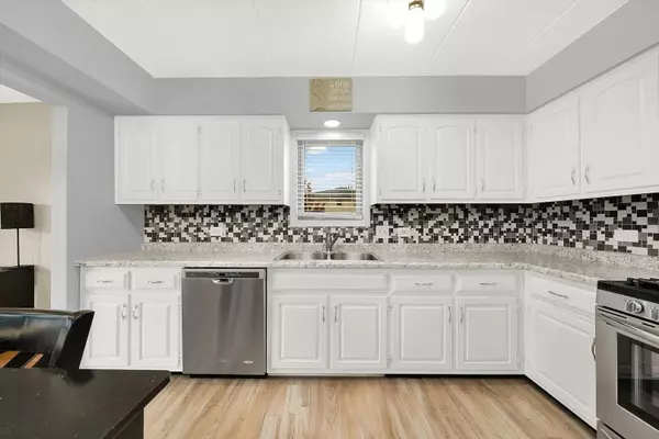 15239 Catalina DR #2, Orland Park, IL 60462